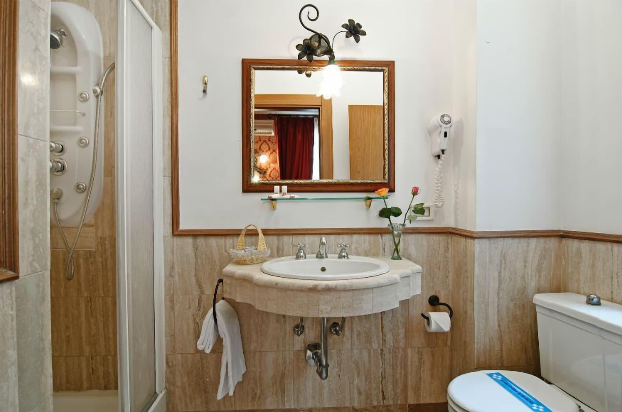 Residenza Antica Roma Hotel Luaran gambar