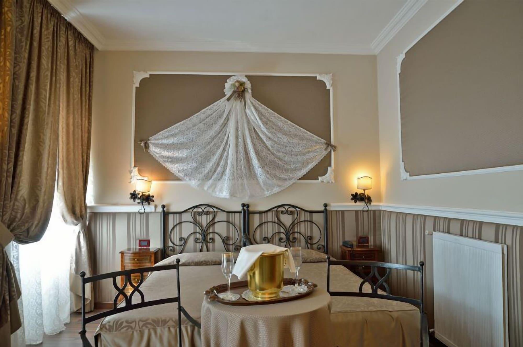 Residenza Antica Roma Hotel Luaran gambar