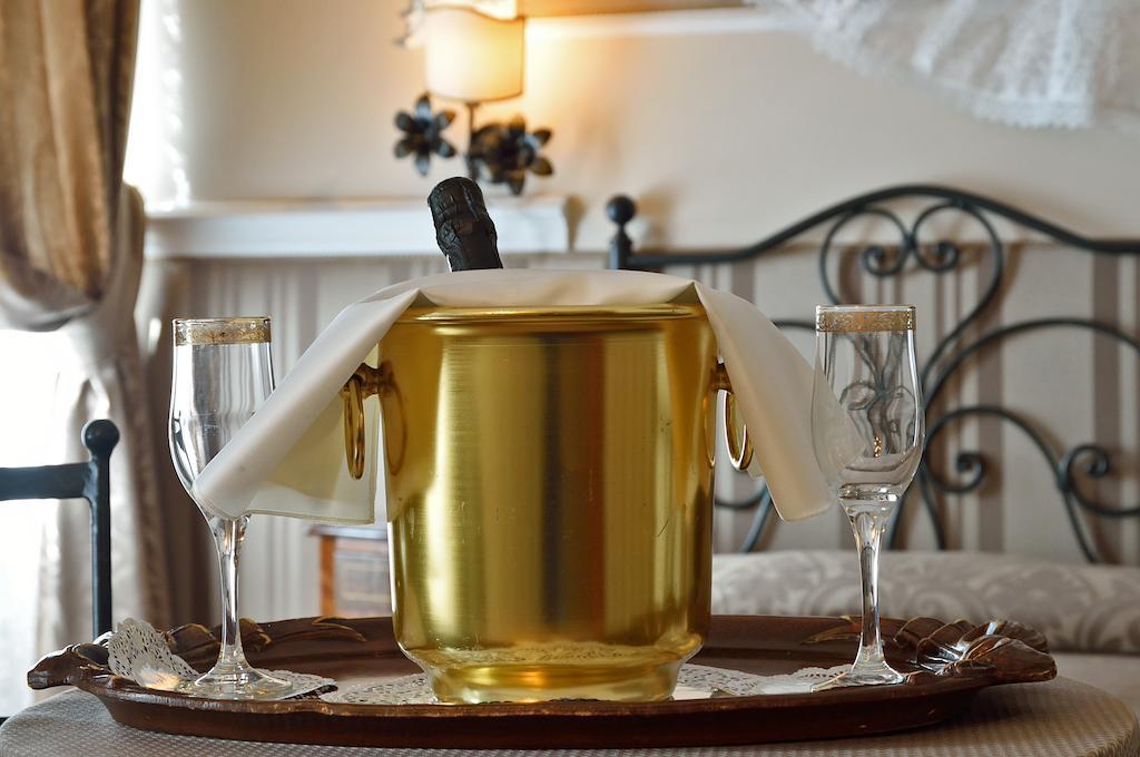 Residenza Antica Roma Hotel Luaran gambar